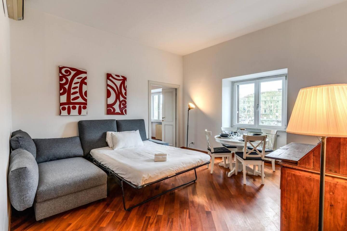 Splendid Flat On The Tiber River Rome Extérieur photo