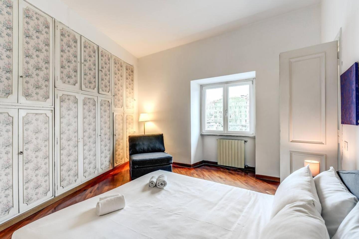 Splendid Flat On The Tiber River Rome Extérieur photo