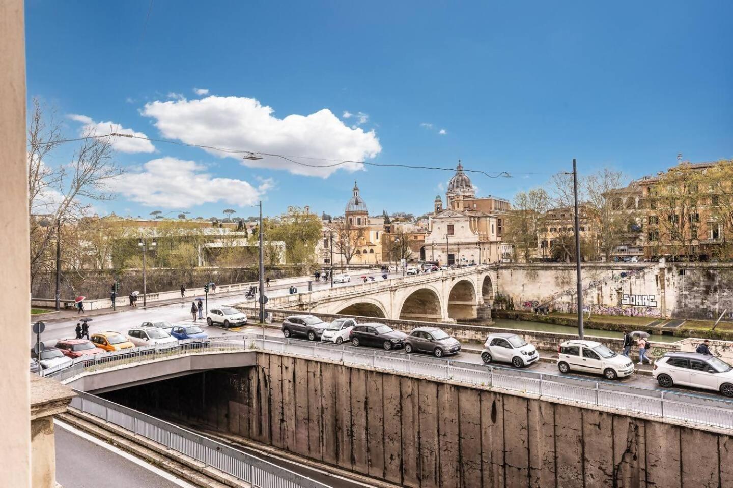 Splendid Flat On The Tiber River Rome Extérieur photo