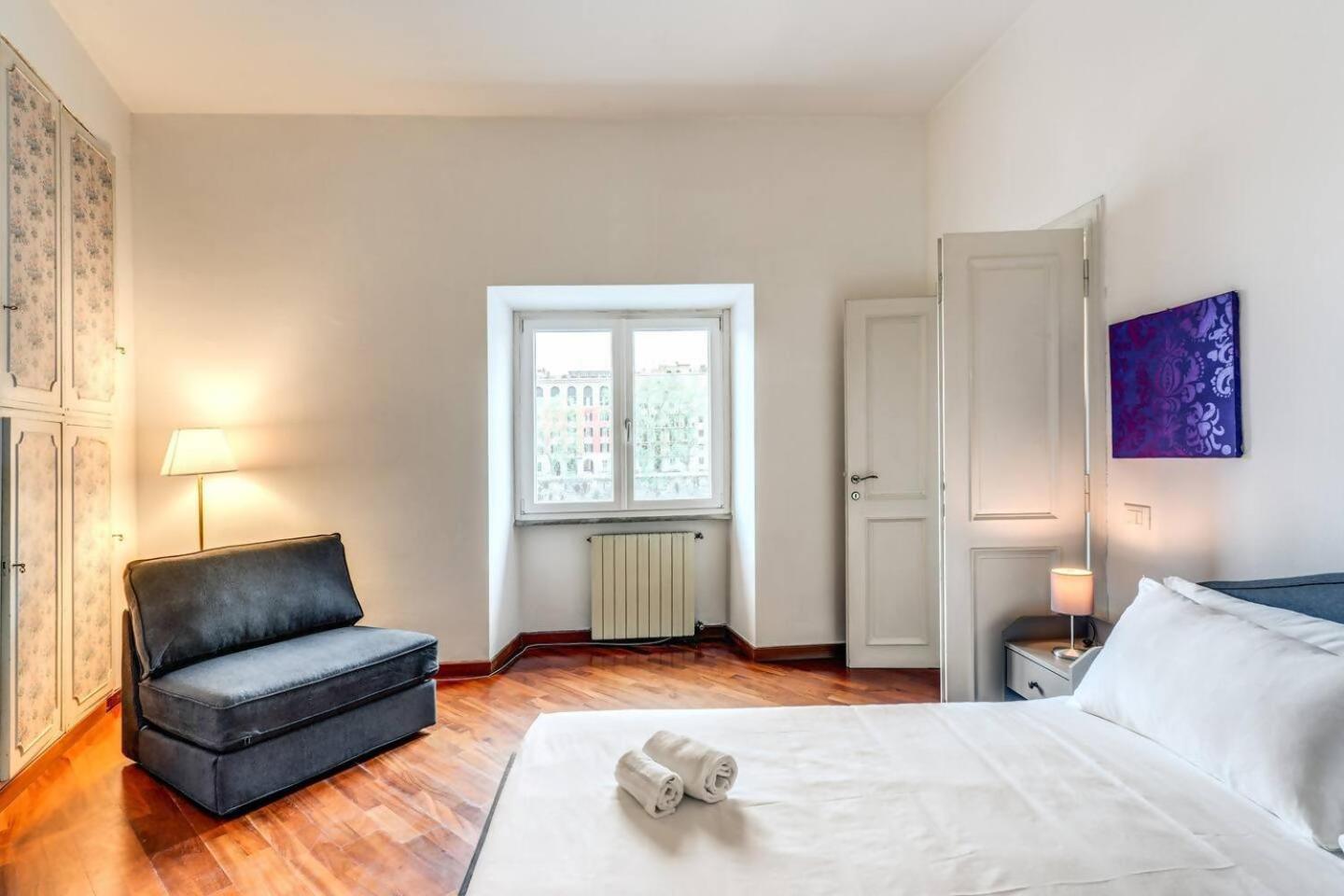 Splendid Flat On The Tiber River Rome Extérieur photo