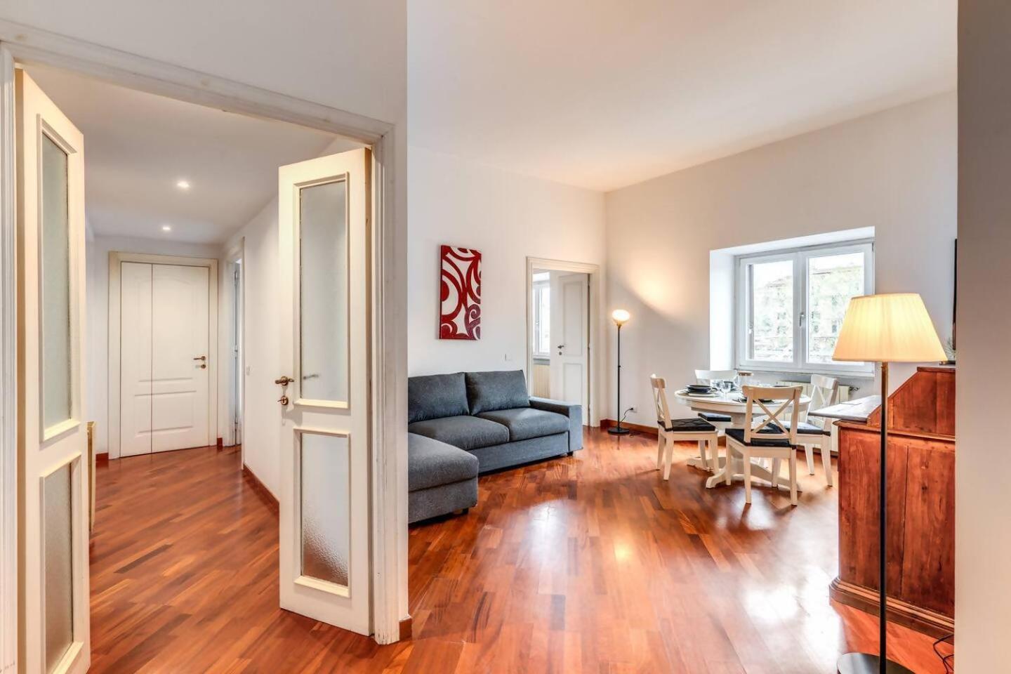 Splendid Flat On The Tiber River Rome Extérieur photo