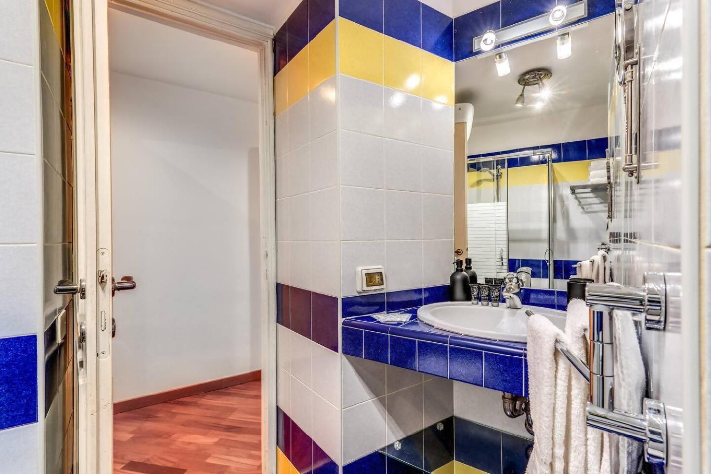 Splendid Flat On The Tiber River Rome Extérieur photo